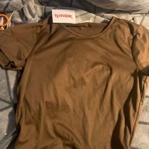 cute cropped brown t shirt